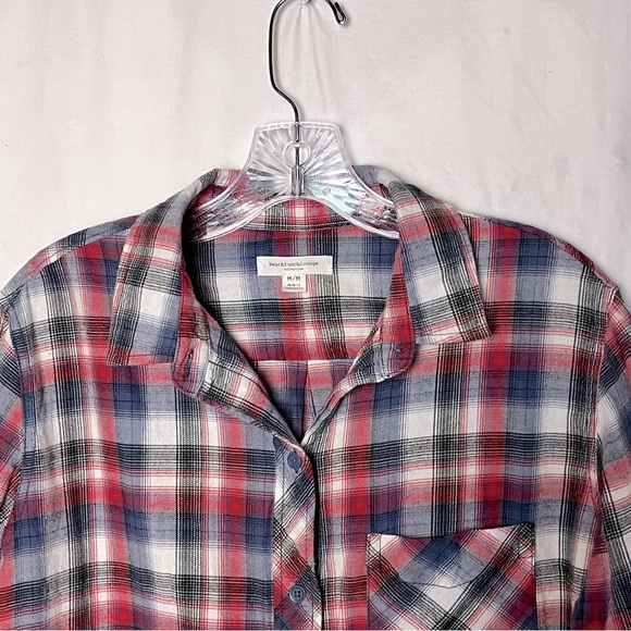 BeachLunchLounge | Elyse Red Blue Plaid Frayed Hem Button Down Shirt, Medium - Picture 6 of 9